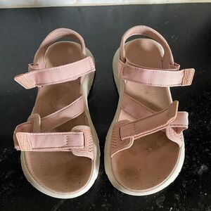 Teva women’s sandal in pink